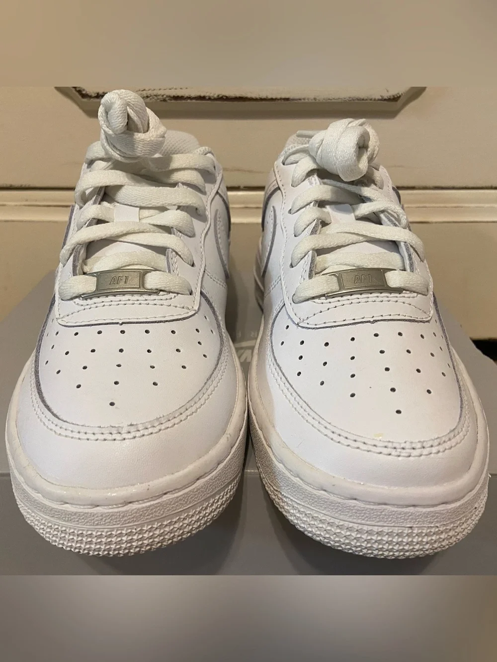 NEW Youth Boys Size 4.5 Nike Air Force 1 White